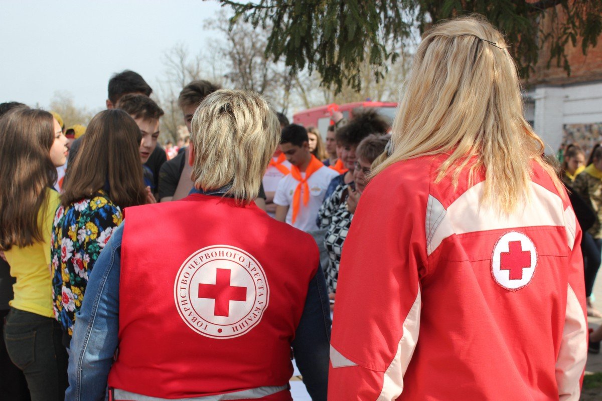 Представители Красного Креста