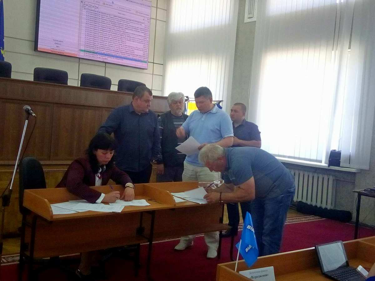 Возглавил счетную комиссию депутат Сергей Марченко