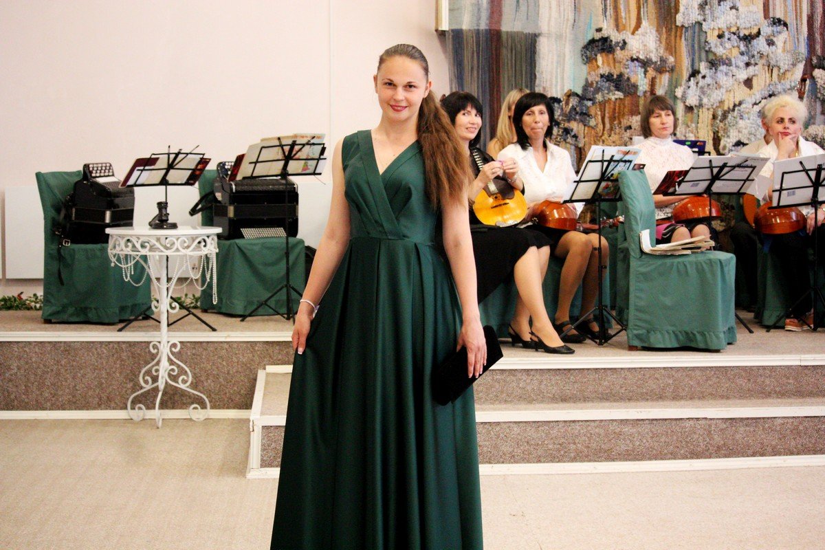 Марина Шаповал приобрела платье для благотворительного вечера за 2000 гривен