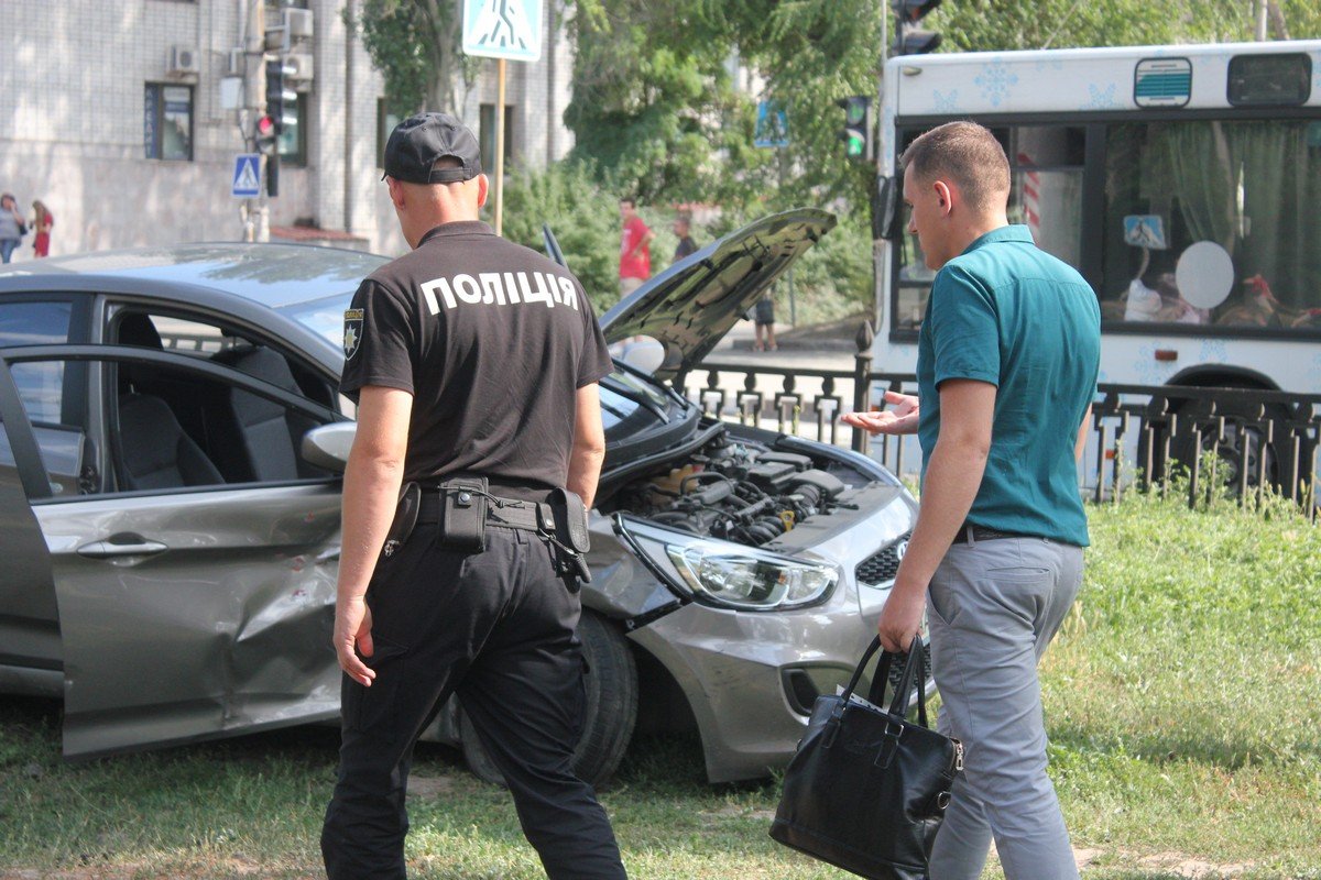 Мужчина из Hyundai рассказал полицейскому свою версию произошедшего