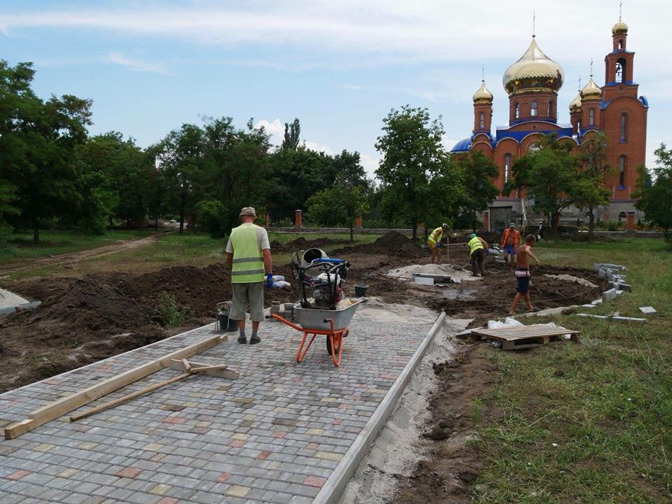 Реконструкция в парке Покрова 