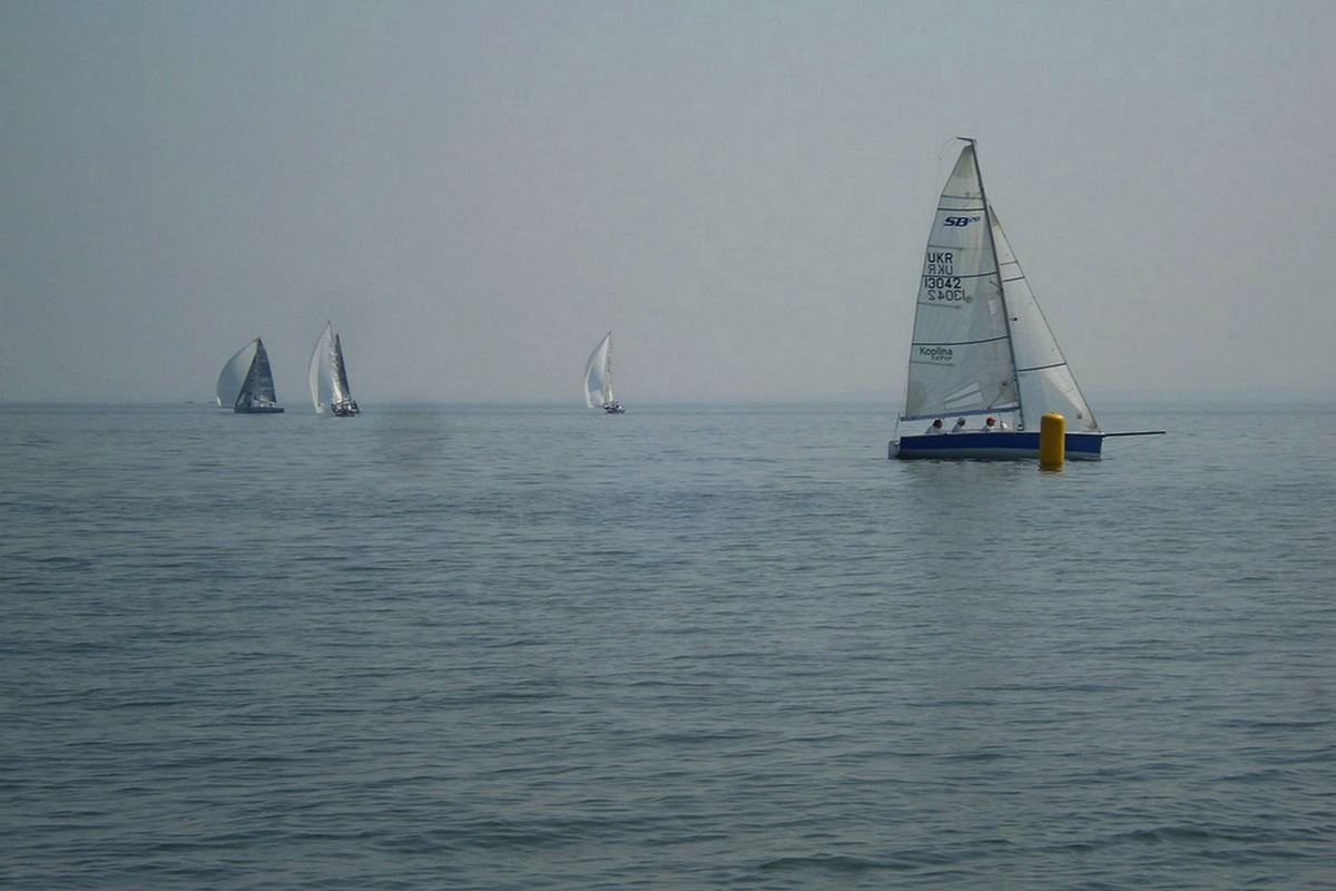 2 июля в 19:00 яхты зашли на стоянку в никопольский яхт-клуб "Якорь"