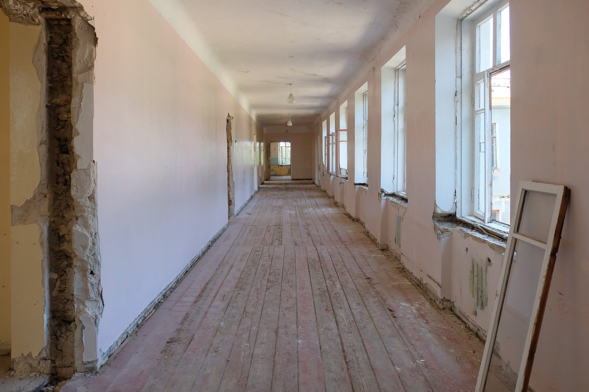 Старые коридоры станут светлыми и уютными 