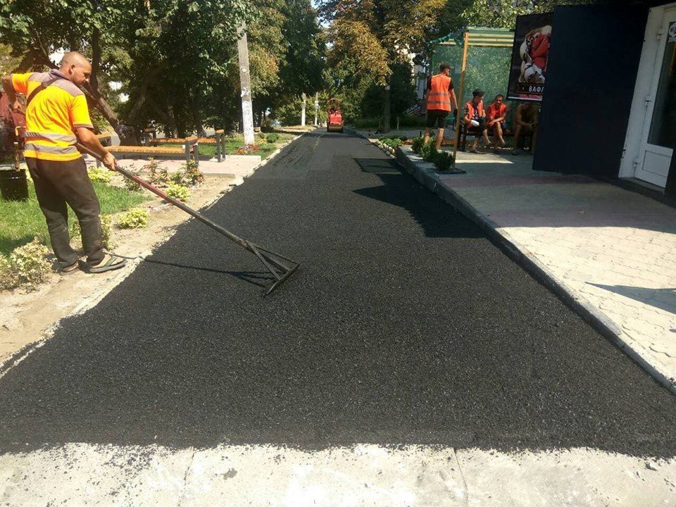  На восстановление тротуаров из городского бюджета выделили 1 миллион гривен
