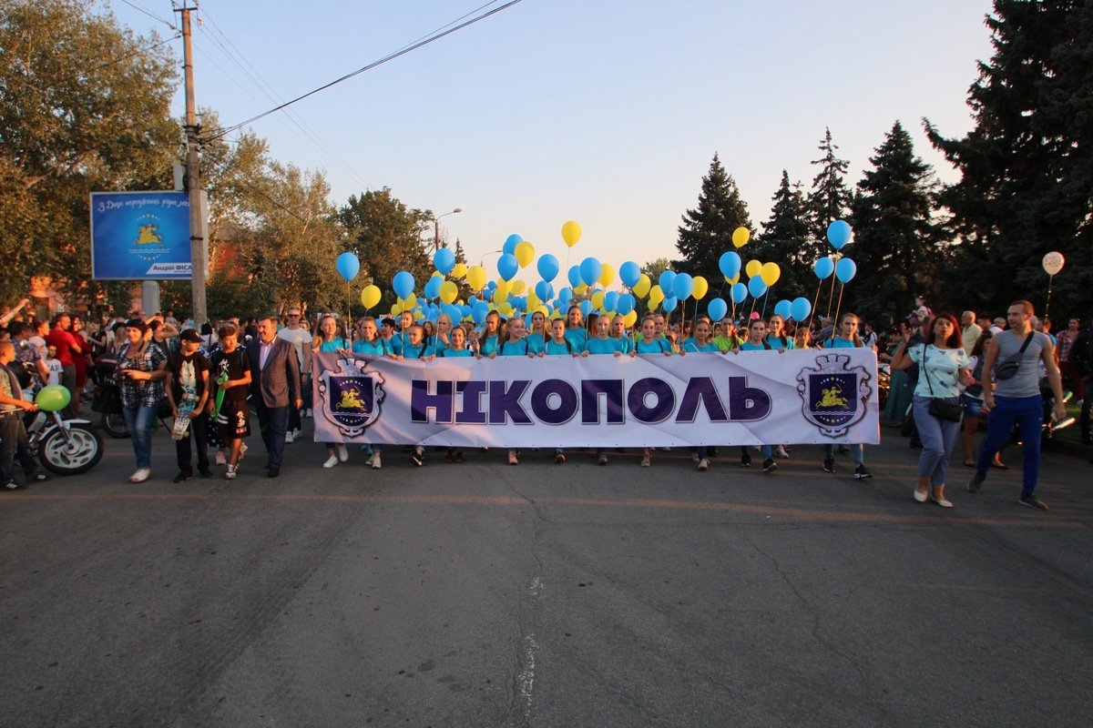 Более 600 детей участвовали в параде "Достижения года"