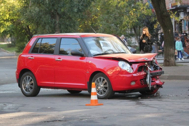 Не уступил дорогу автомобилю