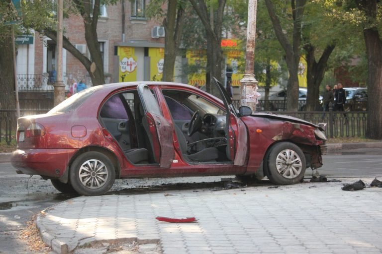 Не уступил дорогу автомобилю