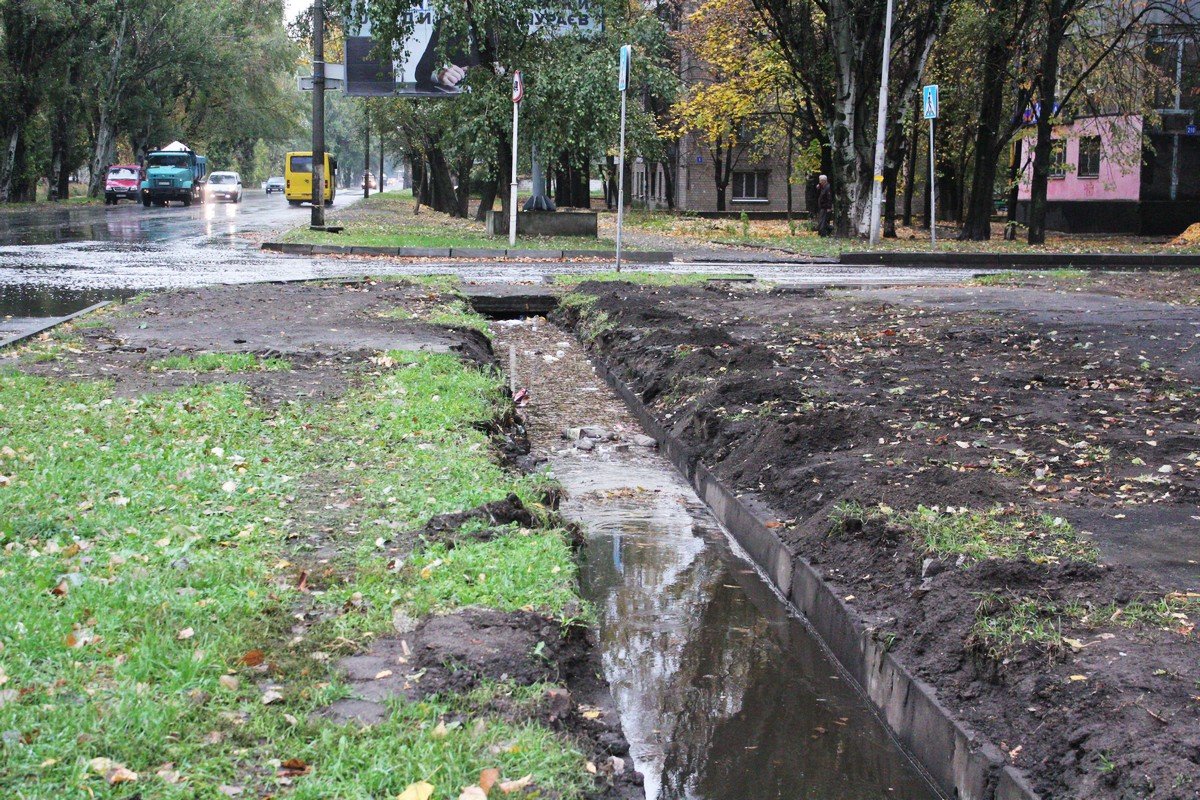  Не все ливневые канализации «справились» с  дождем