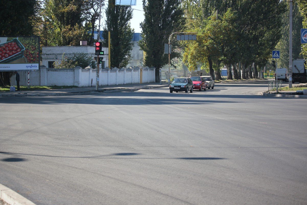 Жители Никополя дождались завершения ремонта улицы Электрометаллургов