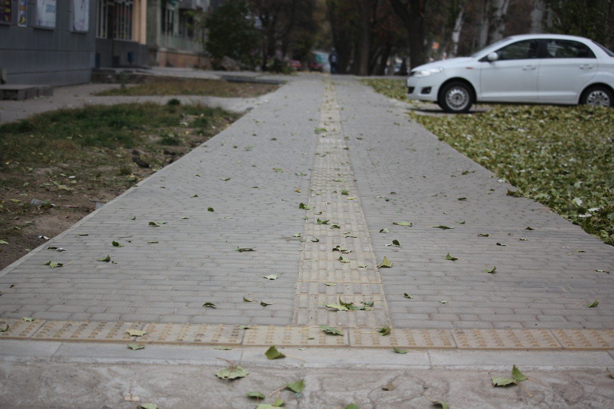 Новый тротуар на улице Каштановой