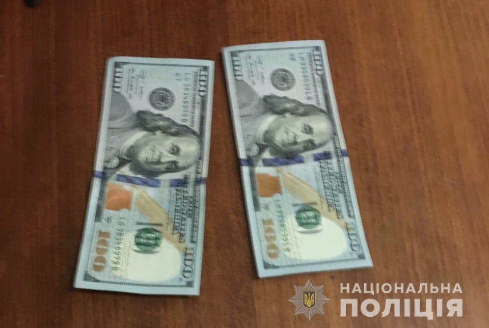 В Никополе задержали мужчину, который пытался подкупить полицейского за 200 долларов 
