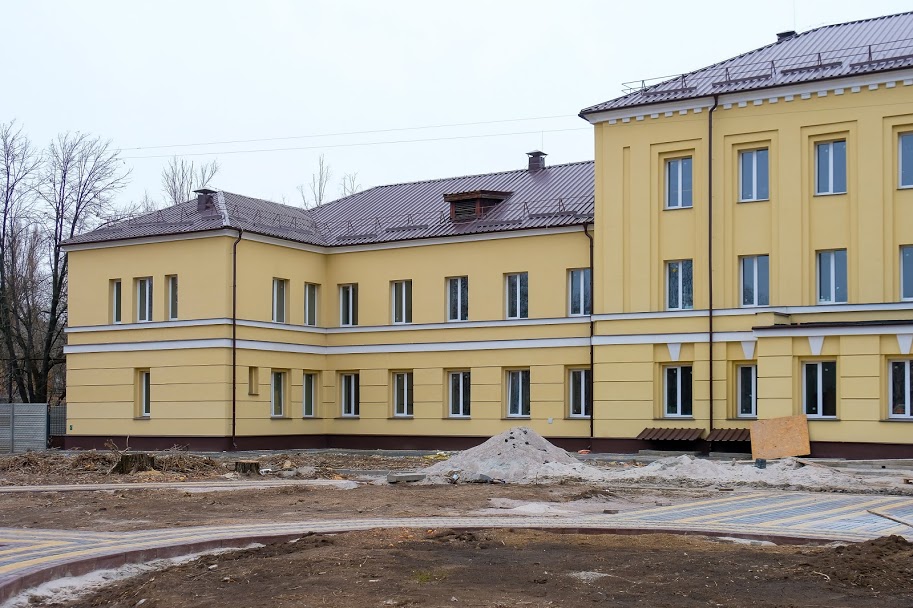 В Никополе старое здание поликлиники реконструируют под детскую больницу 