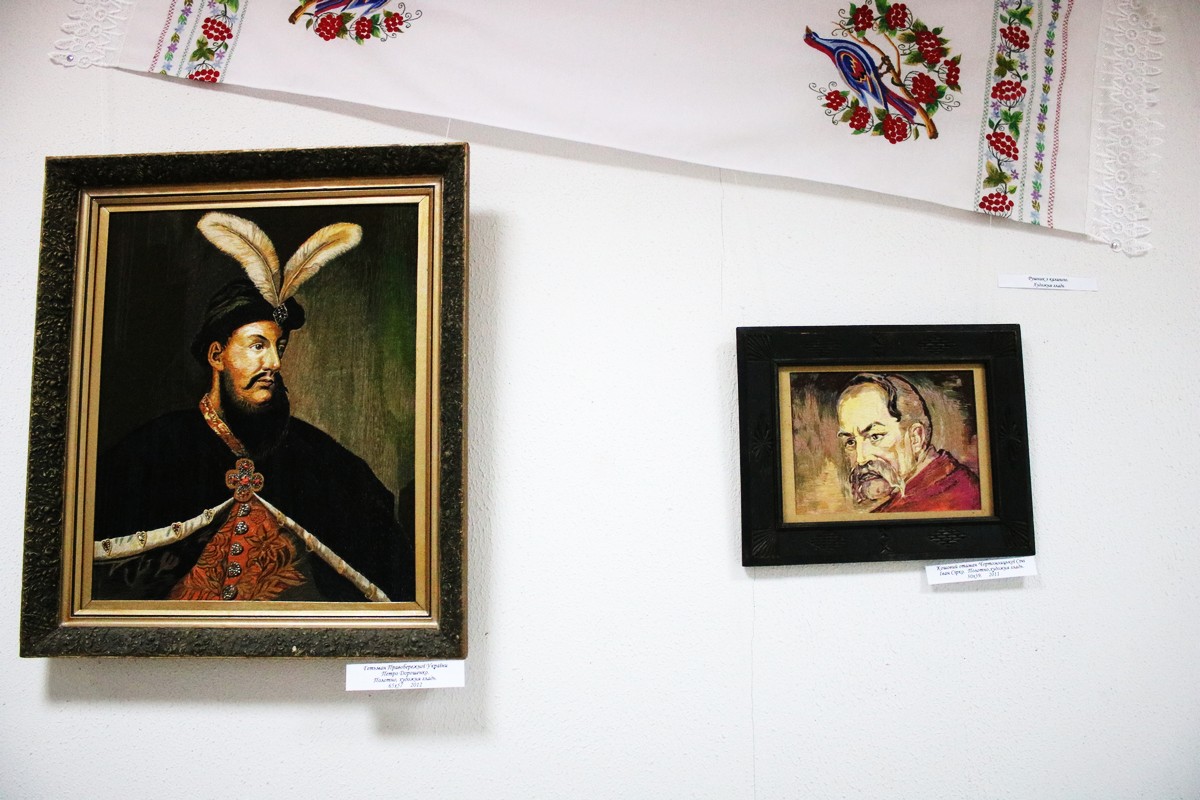 Эти портреты подарены краеведческому музею 