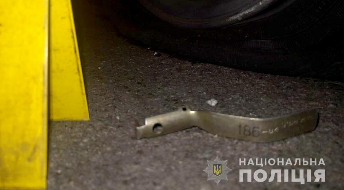 В Никополе под автомобиль местного предпринимателя бросили гранату РГД-5