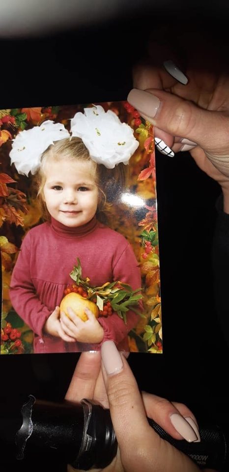 В Алексеевке разыскивает 4-летнюю Карнаух Ангелину 