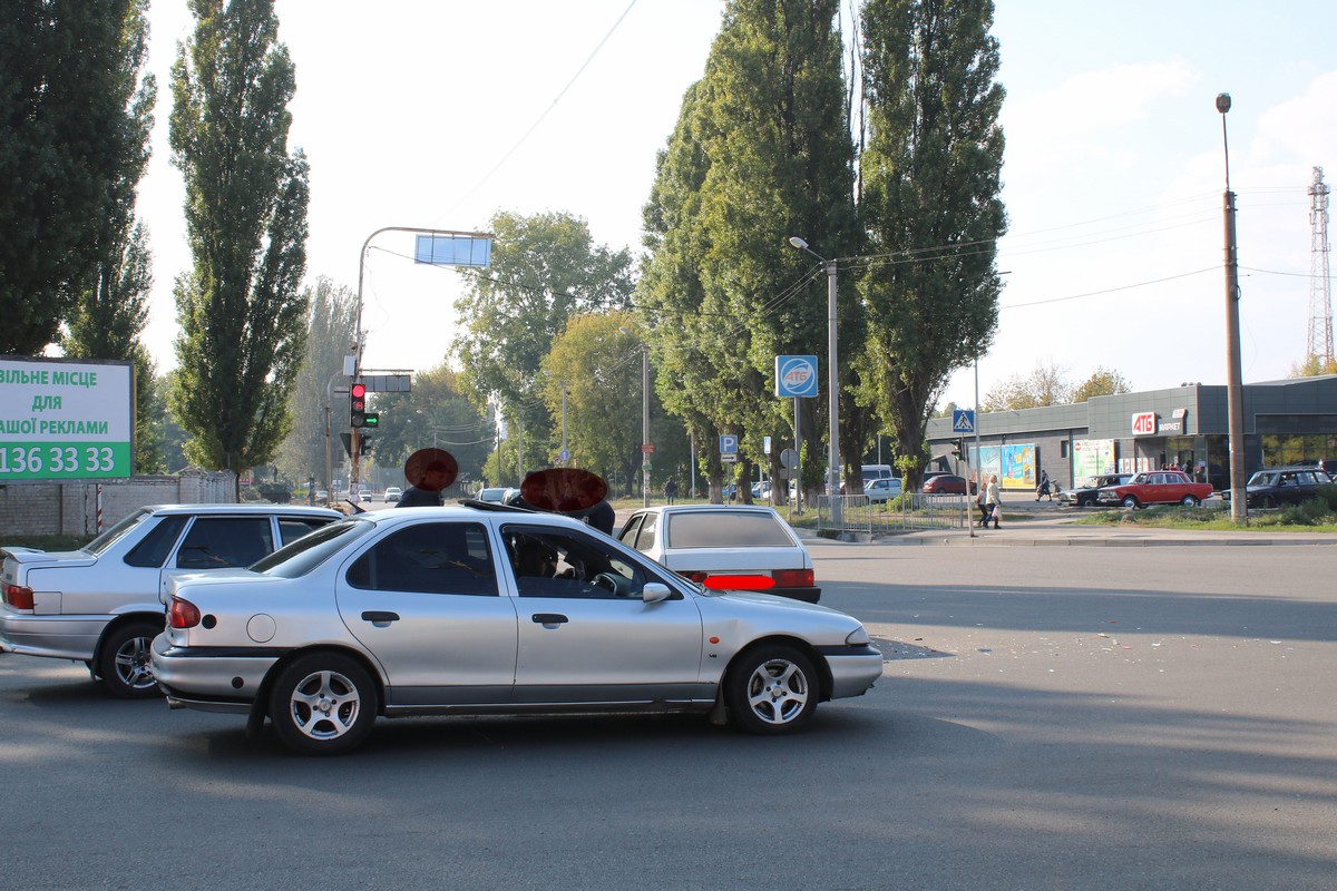 В Никополе на улице Электрометаллугов столкнулись два автомобиля