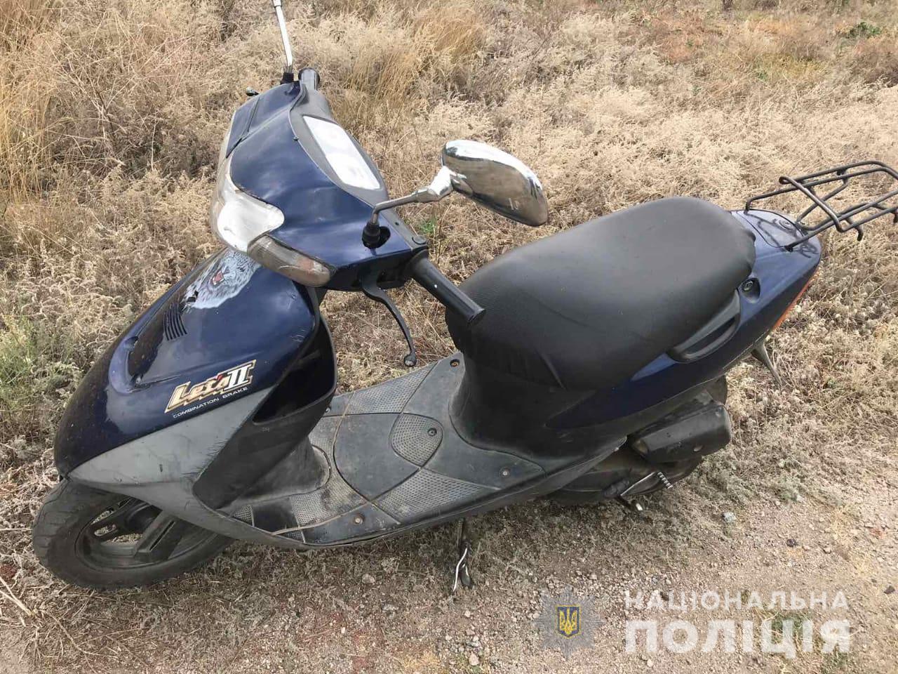 В Томаковке у рыбака угнали скутер Suzuki