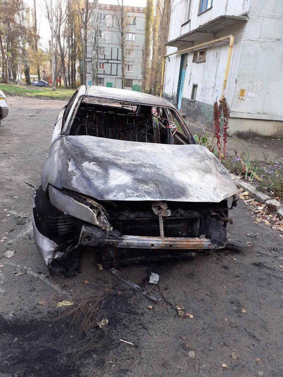 В Покрове на улице Чиатурской дотла сгорела Mazda 6