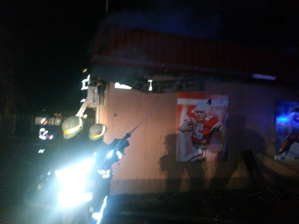 В Марганце ночью случился пожар в здании спорт-бара