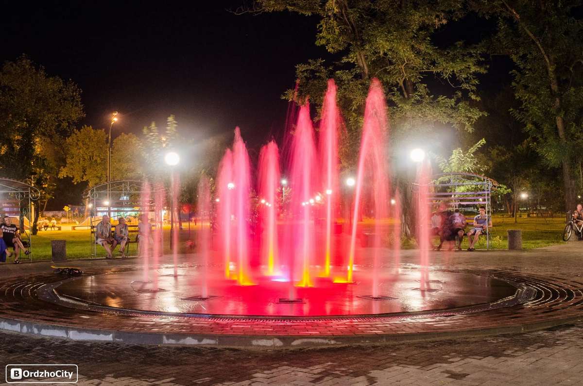 В Покрове запустили фонтан в парке