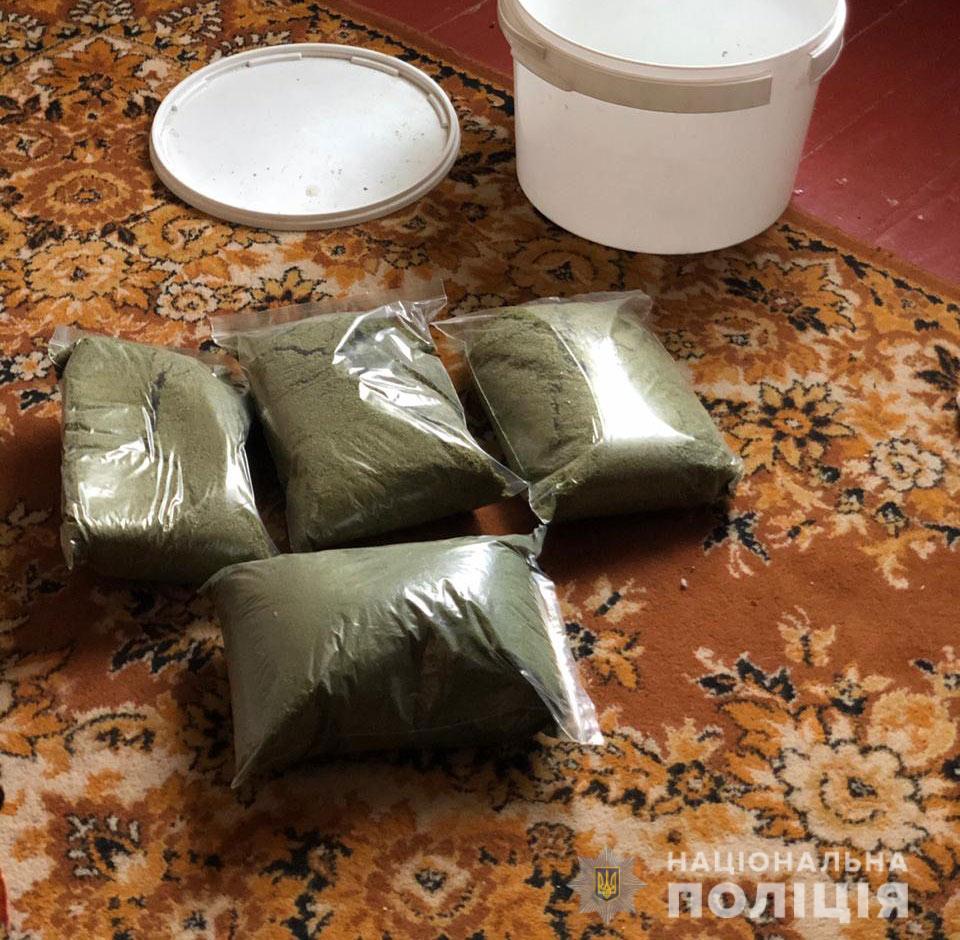 В доме мужчины хранили слип-пакеты с измельченной марихуаной
