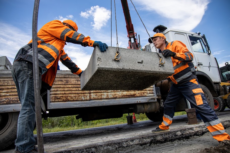 "Укравтодор" ремонтирует более 20 километров аварийной Никопольской трассы