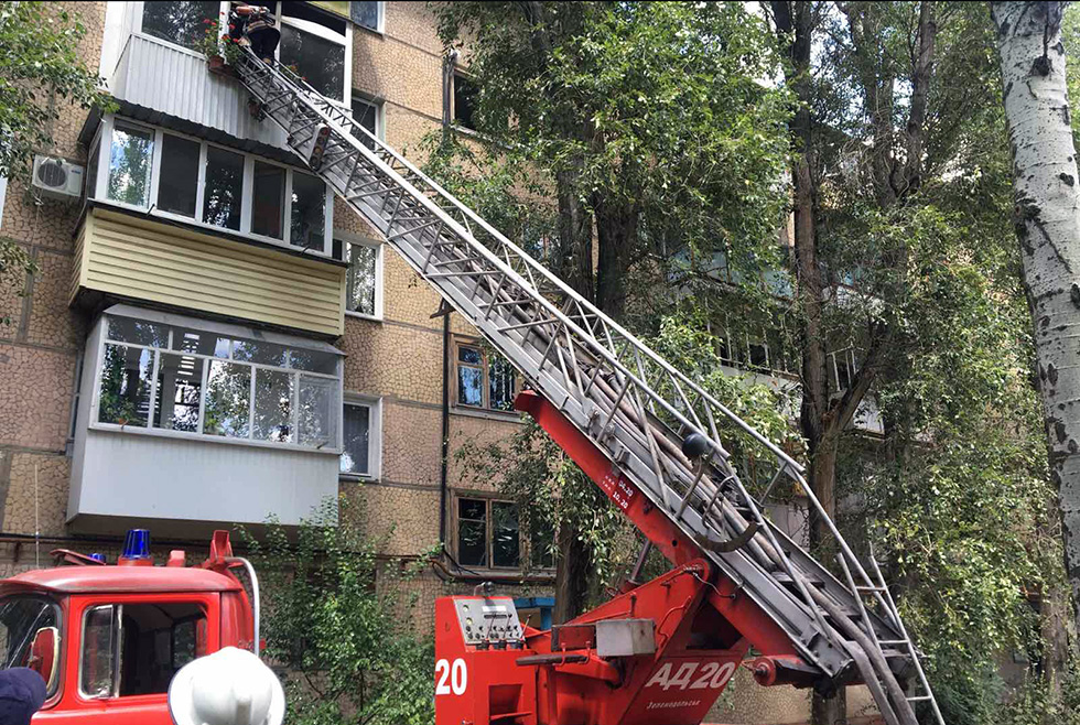 В Апостоловском районе огонь охватил 2-комнатную квартиру в жилом доме