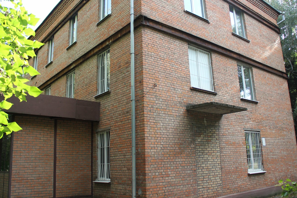 Здание бывшего тубдиспансера