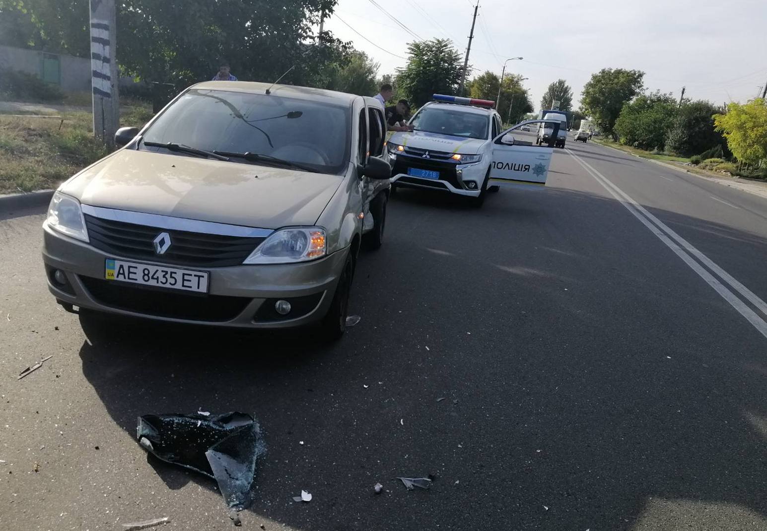 В Никополе на дороге столкнулись Daewoo Lanos и Renault Logan