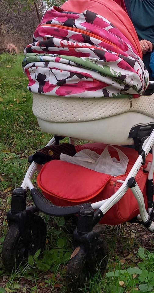 Помогите найти: в Никополе украли детскую коляску 