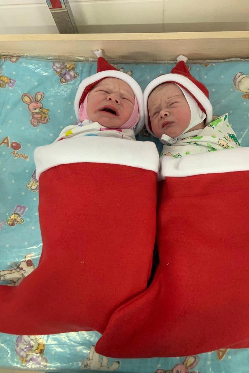 Двойняшки рожденные в Рождество