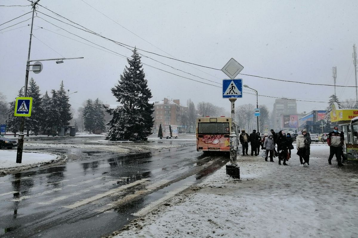 Снежное утро в Никополе 