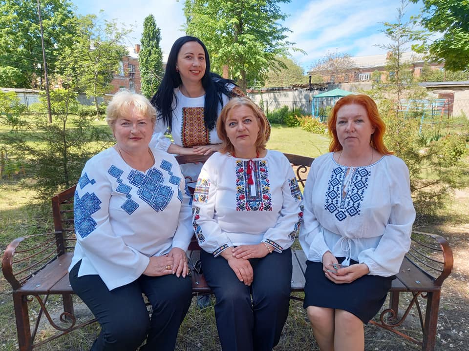 Директор школы искусств Никополя Ольга Пастушок вместе с преподавателями музыки
