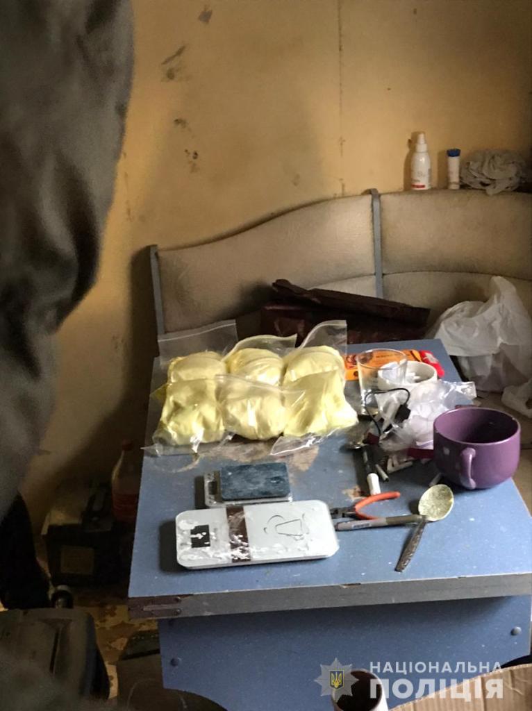 В Никополе 31-летний мужчина в собственном доме устроил нарколабораторию 