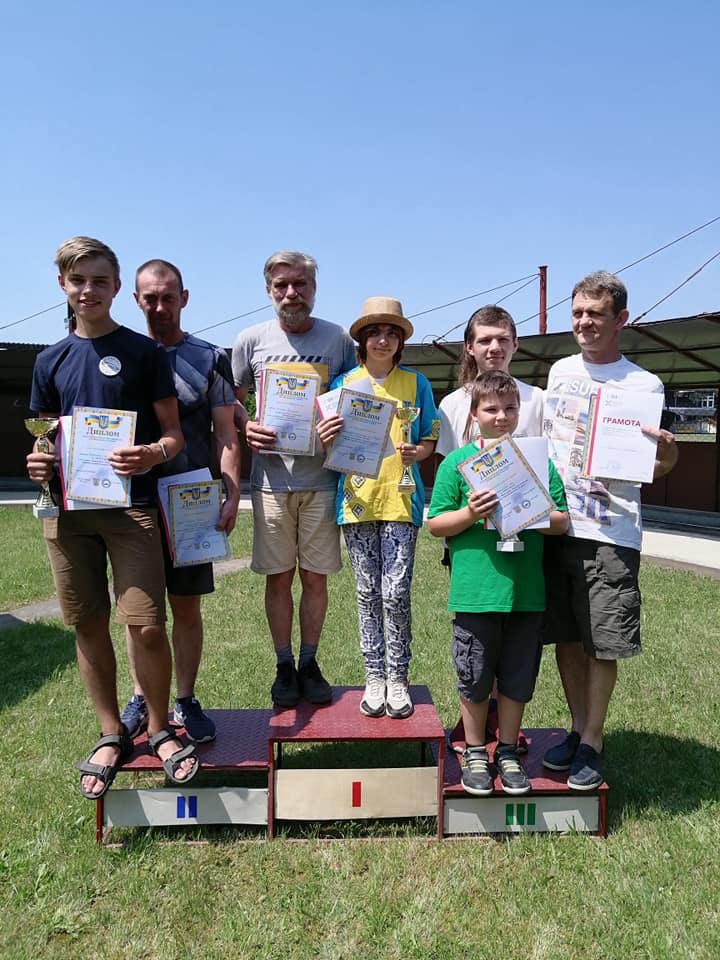 Команда автомоделистов из Покрова завоевала на Чемпионате Украины золото