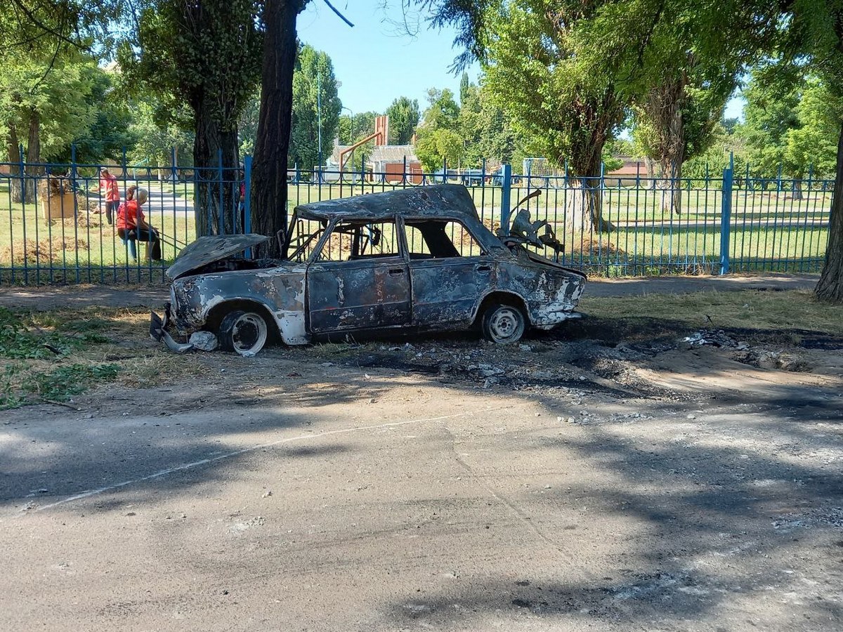 Автомобиль сгорел на пересечении улиц Каштановая и 50-летия НЗФ
