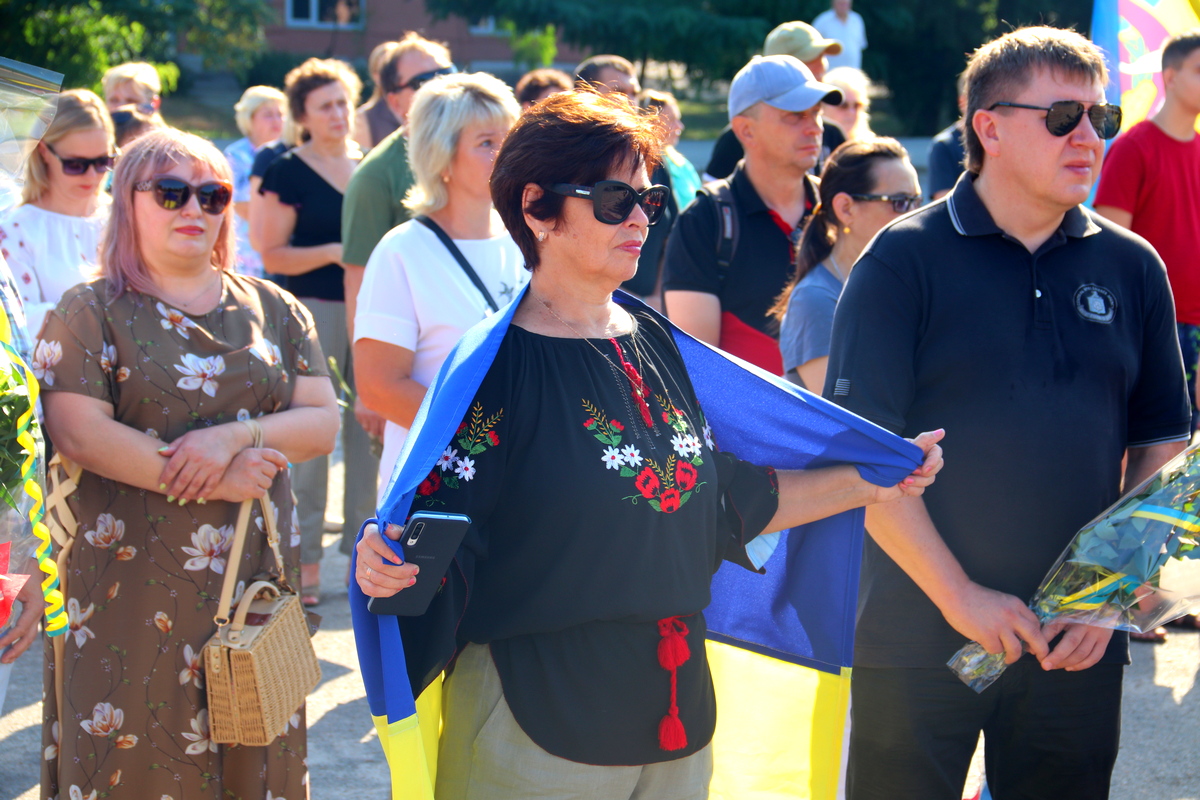 Жители города пришли почтить память погибших в АТО никопольчан 