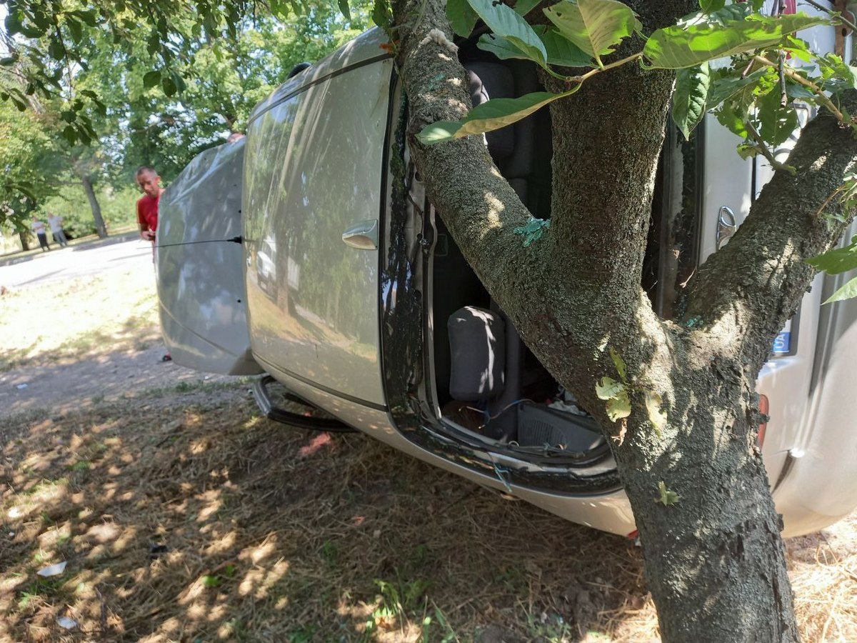 Водителя Daewoo Lanos госпитализировали 