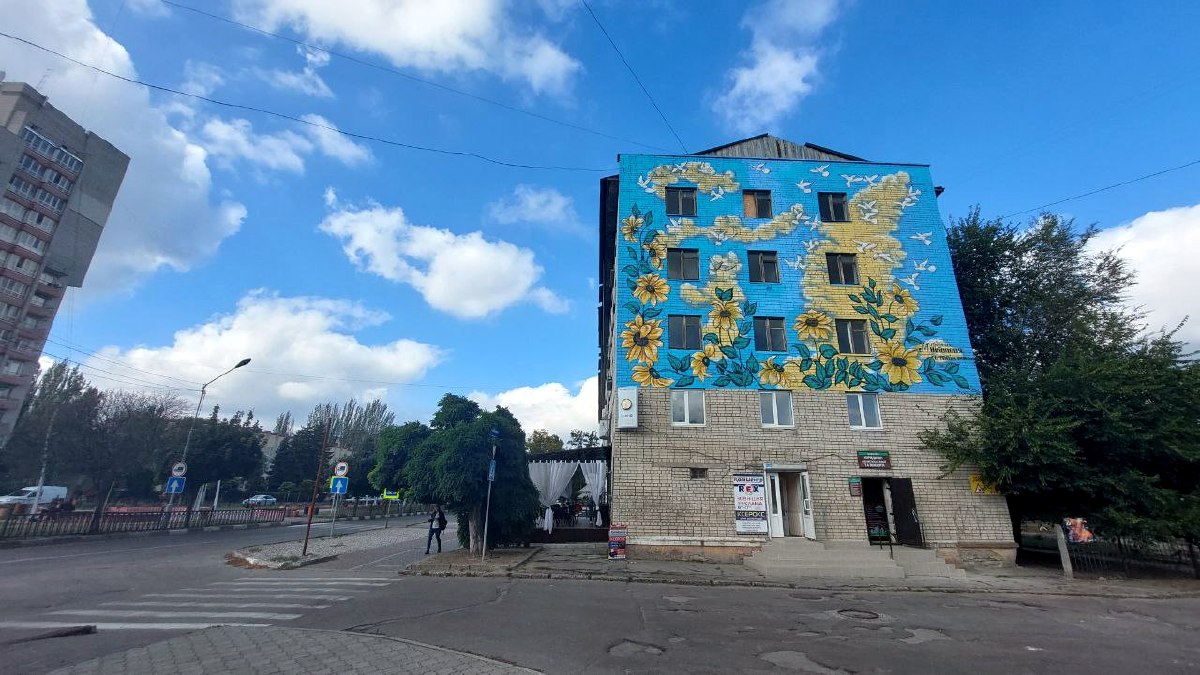 Жители Никополя обратили внимание на неудачный выбор здания