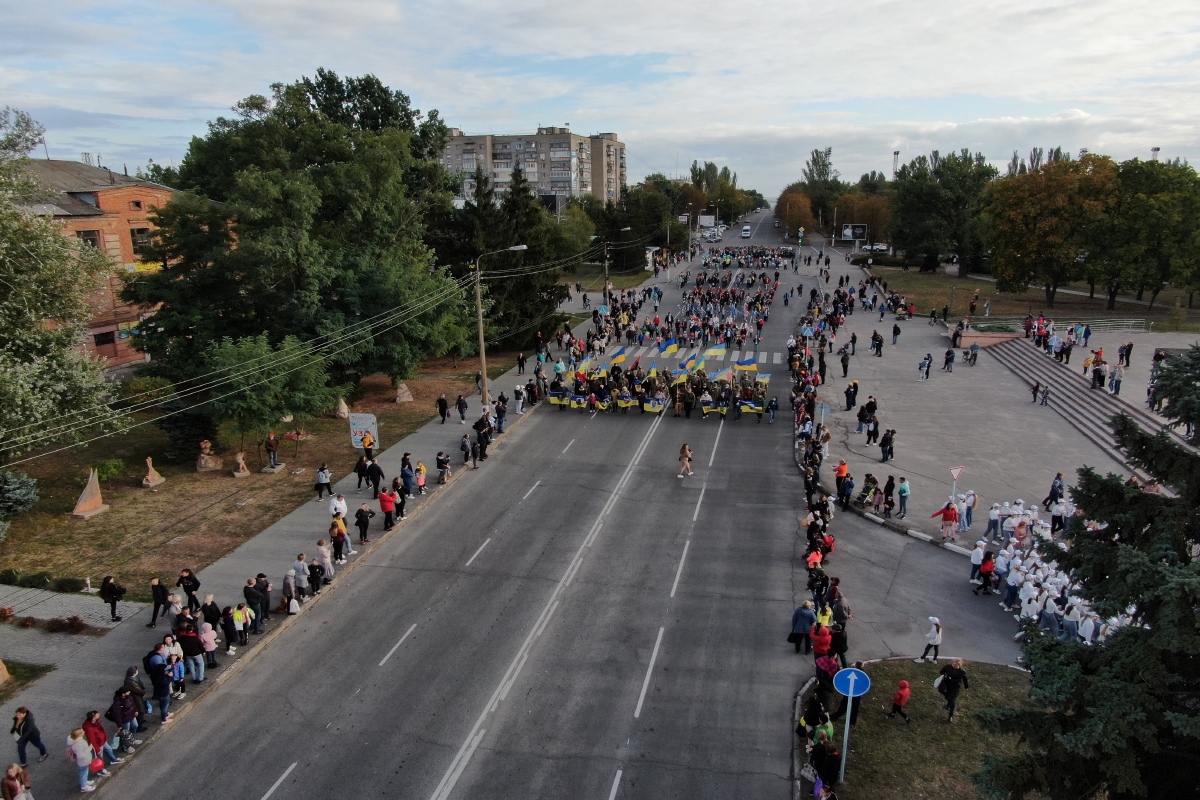 Общегородской парад на Европейской площади города