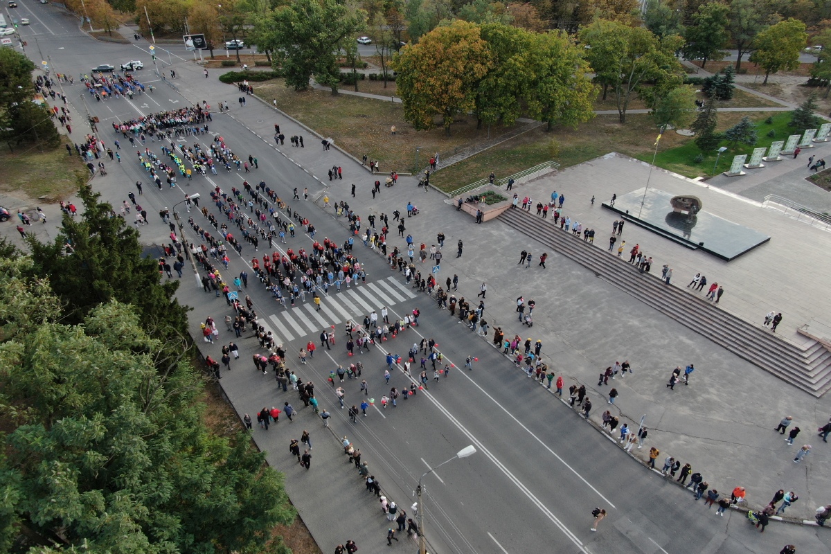 Торжественный парад приуроченный ко Дню города