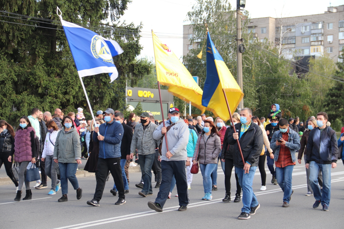 Общегородской парад на Европейской площади города