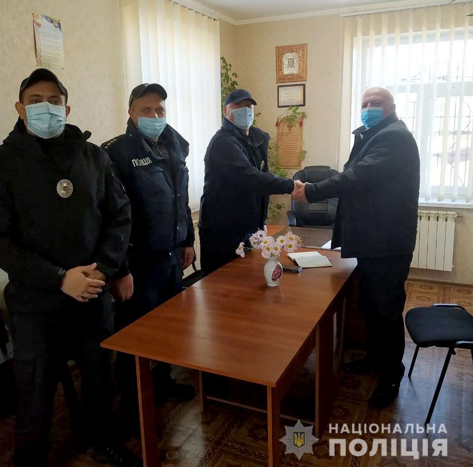В Никопольском районе продолжают реализовывать проект «Полицейский офицер громады»