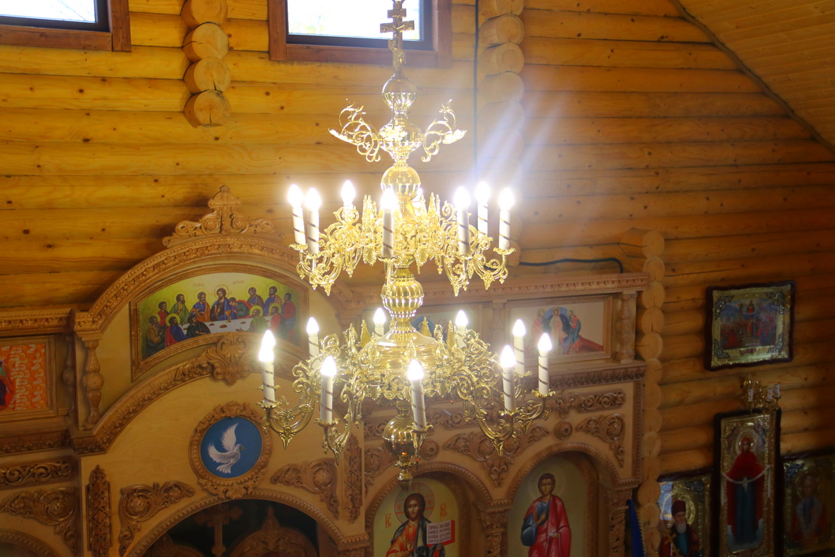 Деревянная церковь изнутри 