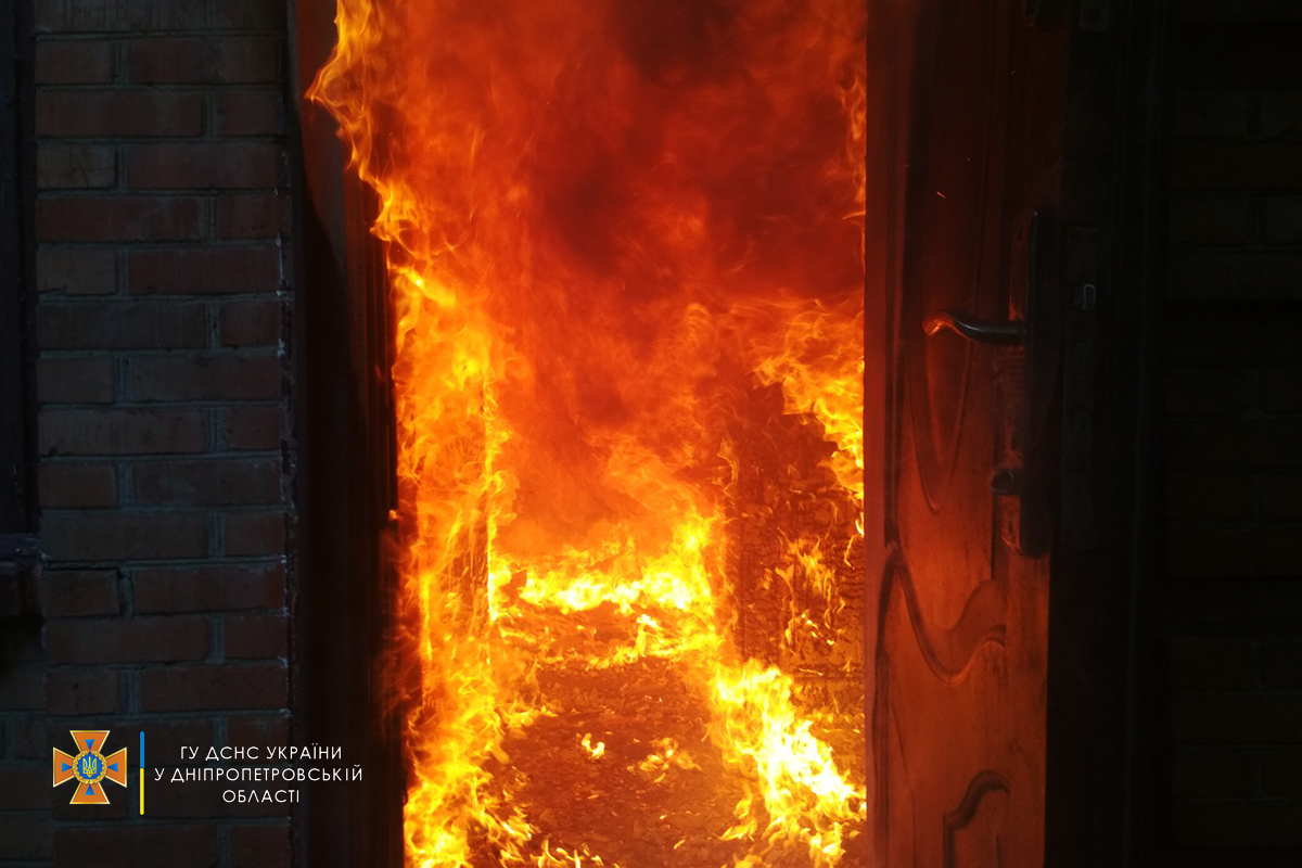 В Никополе горел частный дом