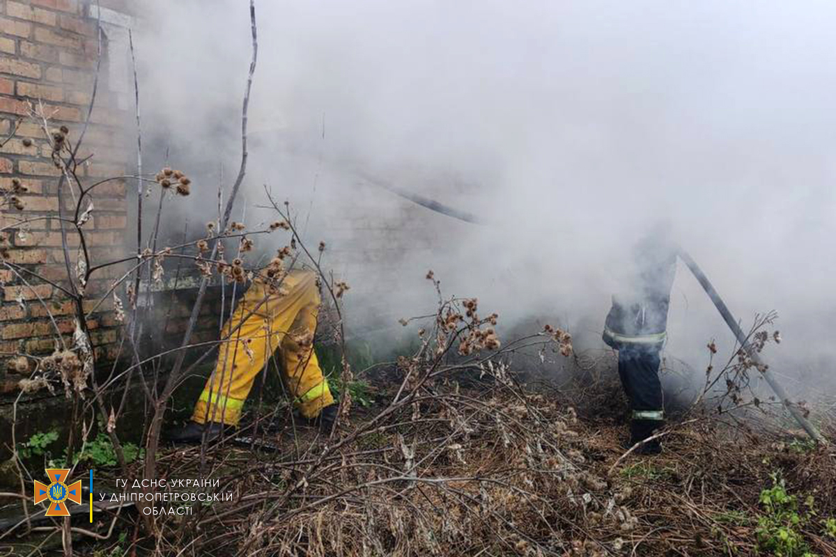 Пожар тушили 9 спасателей 