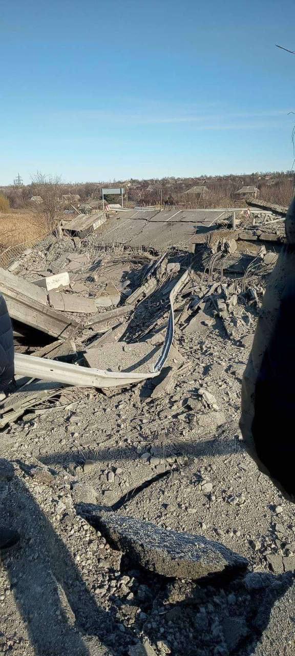 Мост между Энергодаром и Запорожьем разрушен