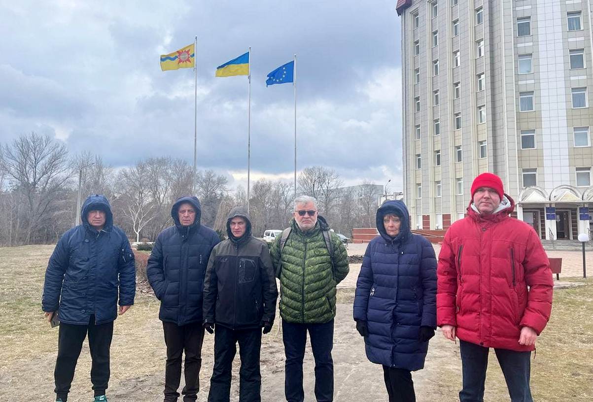 Власть Энергодара работает под флагами Украины