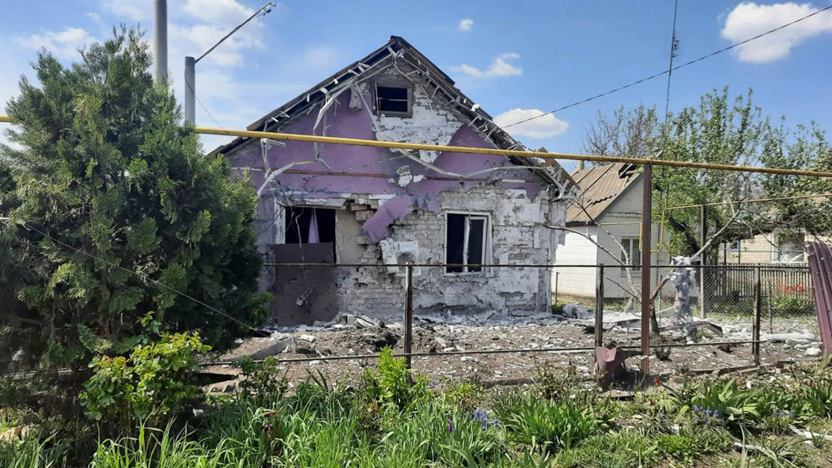 Враг обстрелял из «Градов» два села в Днепропетровской области