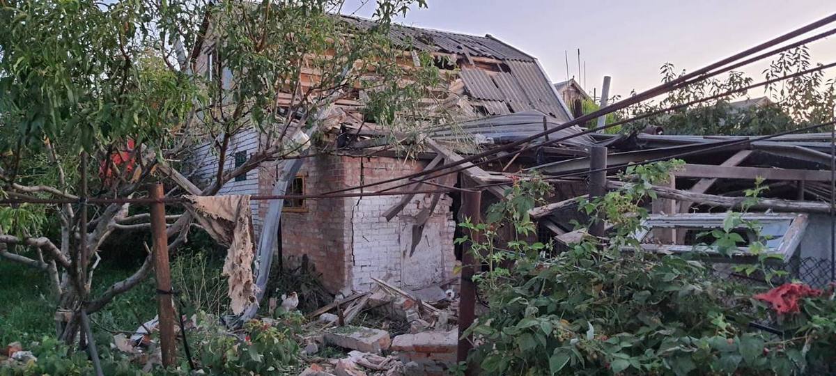 Один будинок зруйновано повністю 
